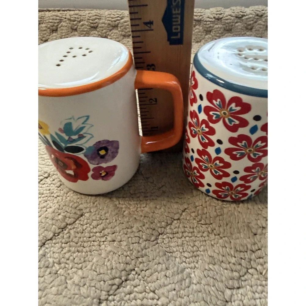 Pioneer Woman Salt And Pepper Shaker Set Floral Rangetop Stoneware Retro
